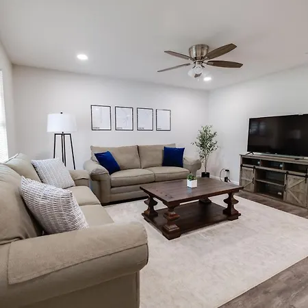 Trailside Townhouse - Close To Downtown & Bike Trails Bentonville Exterior photo