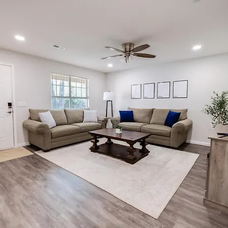 Trailside Townhouse - Close To Downtown & Bike Trails Bentonville Exterior photo