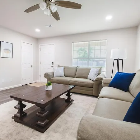 Trailside Townhouse - Close To Downtown & Bike Trails Bentonville Exterior photo