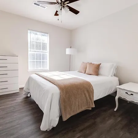 Trailside Townhouse - Close To Downtown & Bike Trails Bentonville Exterior photo